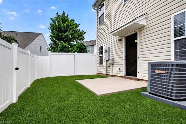 822 Central Park Avenue, Greensboro, NC 27407