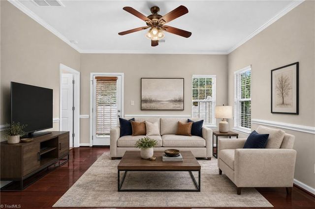 822 Central Park Avenue, Greensboro, NC 27407