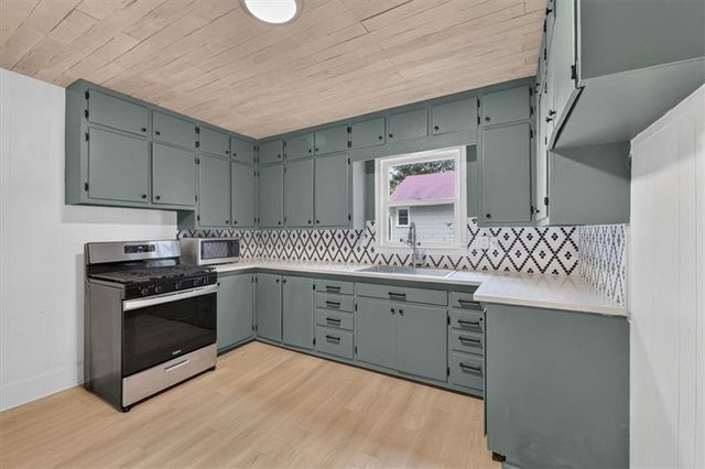 1011 N Osage Street, Independence, MO 64050