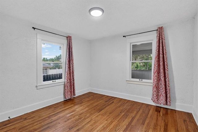 1011 N Osage Street, Independence, MO 64050