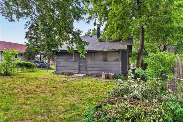 1011 N Osage Street, Independence, MO 64050