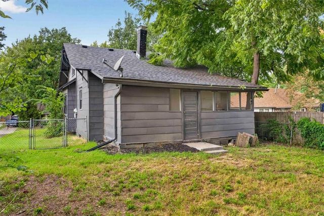 1011 N Osage Street, Independence, MO 64050