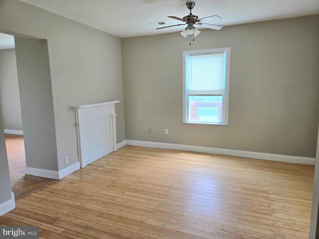 809 EASTERN AVE, Fairmount Heights, MD 20743