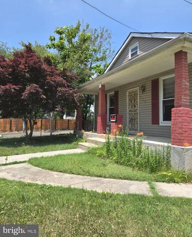 809 EASTERN AVE, Fairmount Heights, MD 20743