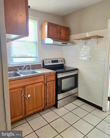 809 EASTERN AVE, Fairmount Heights, MD 20743