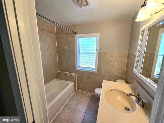 809 EASTERN AVE, Fairmount Heights, MD 20743