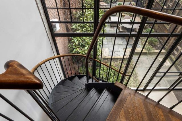 164 E 70th Street, New York City, NY 10021