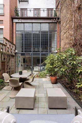 164 E 70th Street, New York City, NY 10021
