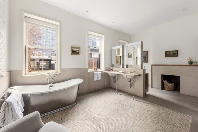 164 E 70th Street, New York City, NY 10021