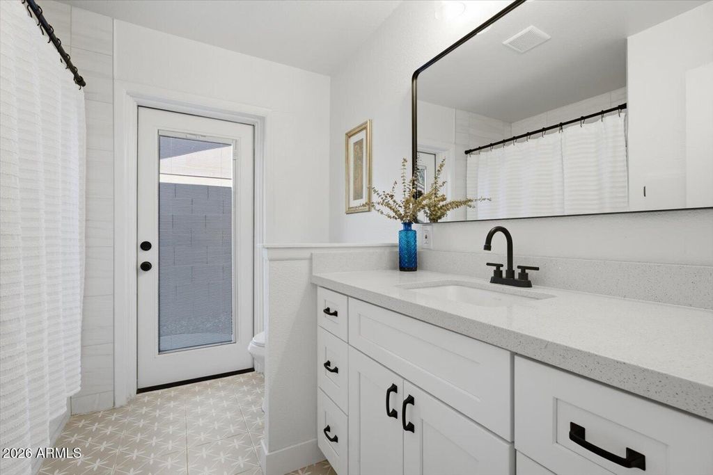 Image 22 of property listing at 4414 S TERRACE Road, Tempe, AZ 85282