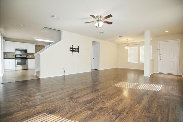 213 Rim Rock DR, Leander, TX 78641