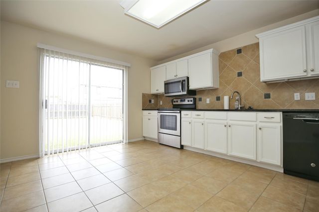 213 Rim Rock DR, Leander, TX 78641