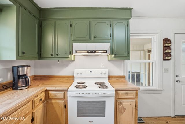 1501 Eatonville Road, Hattiesburg, MS 39401