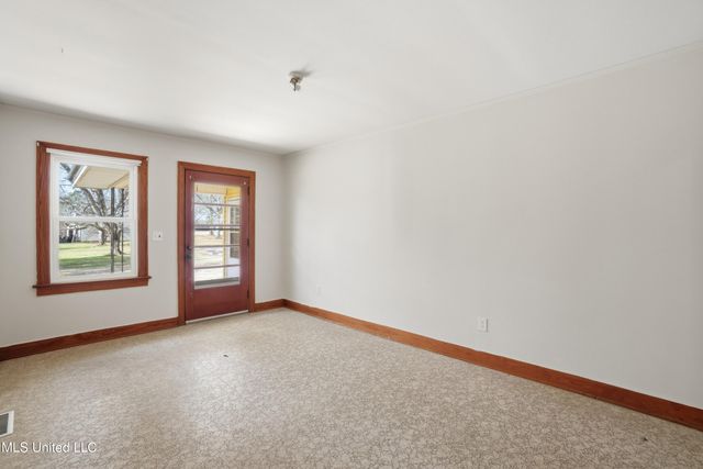 1501 Eatonville Road, Hattiesburg, MS 39401