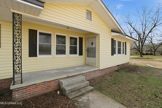 1501 Eatonville Road, Hattiesburg, MS 39401