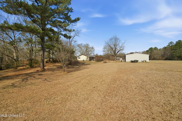 1501 Eatonville Road, Hattiesburg, MS 39401