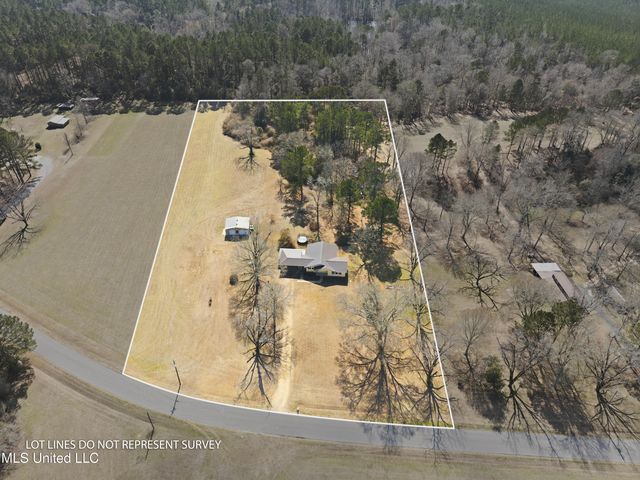 1501 Eatonville Road, Hattiesburg, MS 39401