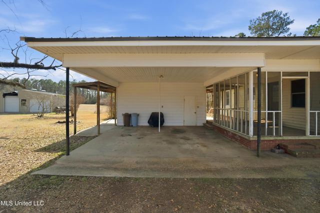 1501 Eatonville Road, Hattiesburg, MS 39401