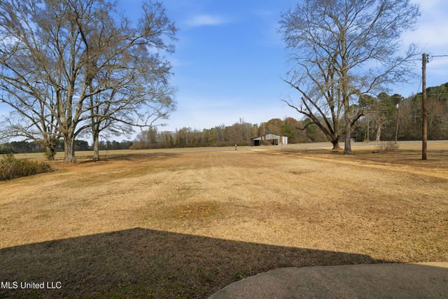 1501 Eatonville Road, Hattiesburg, MS 39401