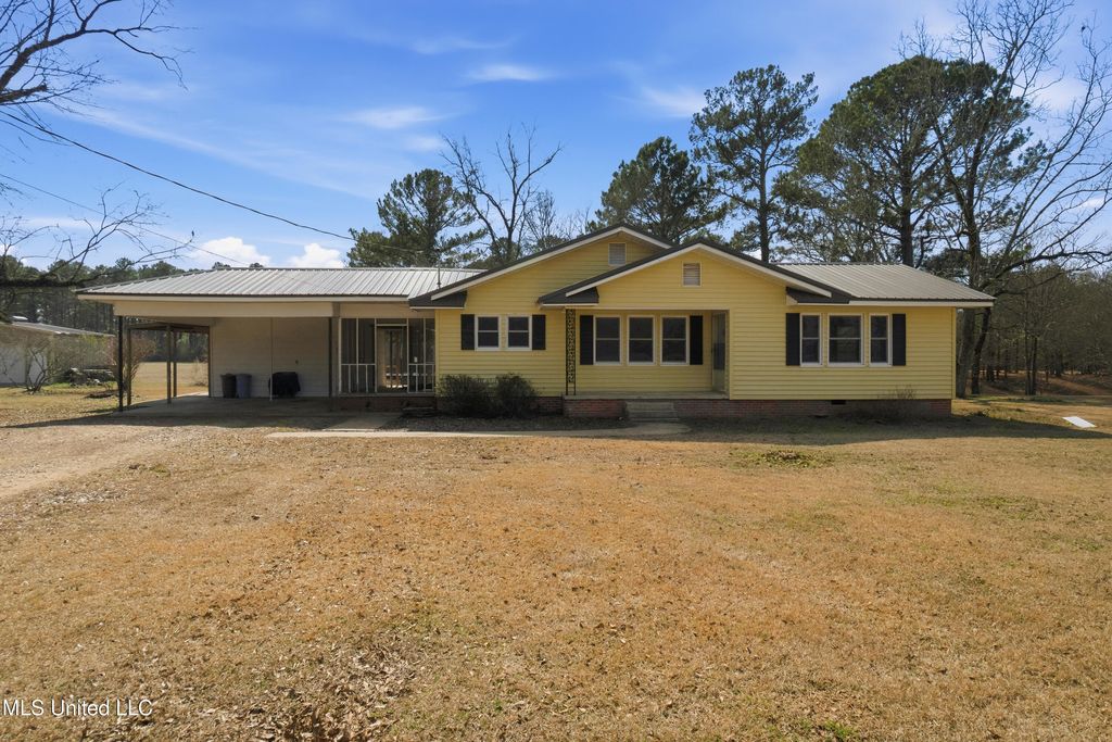 1501 Eatonville Road, Hattiesburg, MS 39401