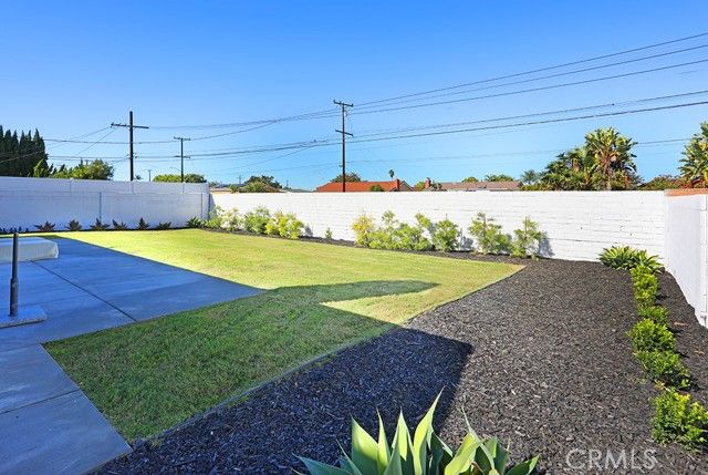 9429 El Valle, Fountain Valley, CA 92708