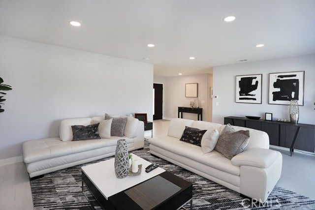 9429 El Valle, Fountain Valley, CA 92708