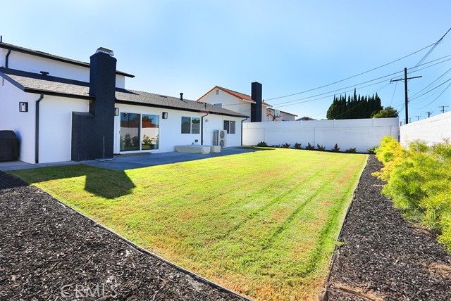 9429 El Valle, Fountain Valley, CA 92708