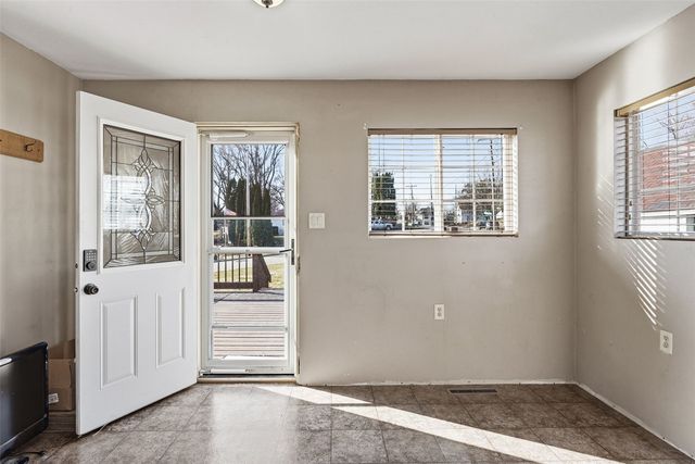 12 west Main Street, Central City, IA 52214