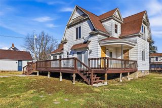12 west Main Street, Central City, IA 52214