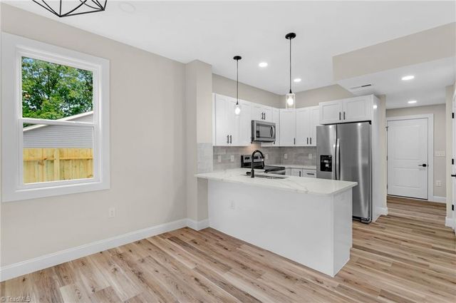 3630 Old Vineyard Road, Winston-salem, NC 27104