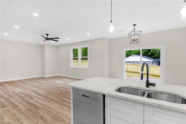 3630 Old Vineyard Road, Winston-salem, NC 27104