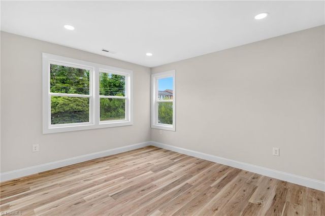 3630 Old Vineyard Road, Winston-salem, NC 27104