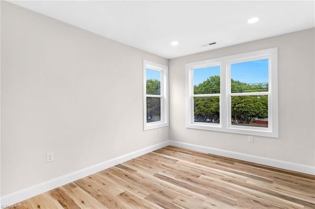 3630 Old Vineyard Road, Winston-salem, NC 27104