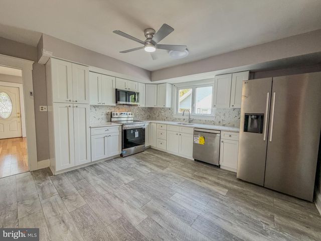1810 MCCAY AVE, Upper Chichester, PA 19061