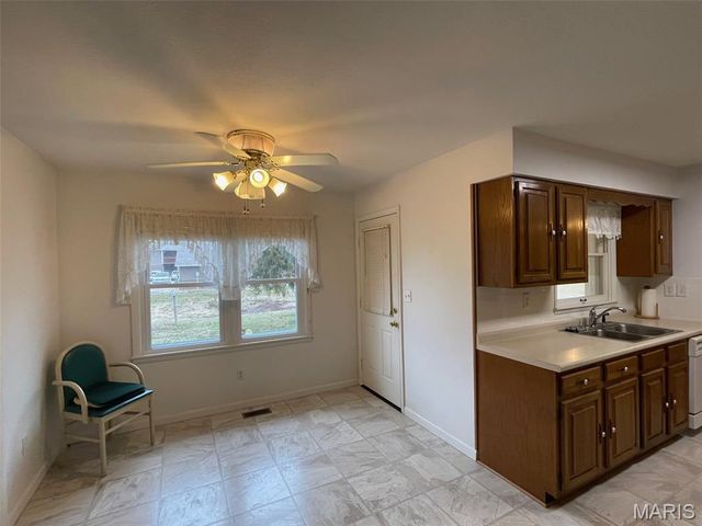 316 Sherlock Drive, Fredericktown, MO 63645