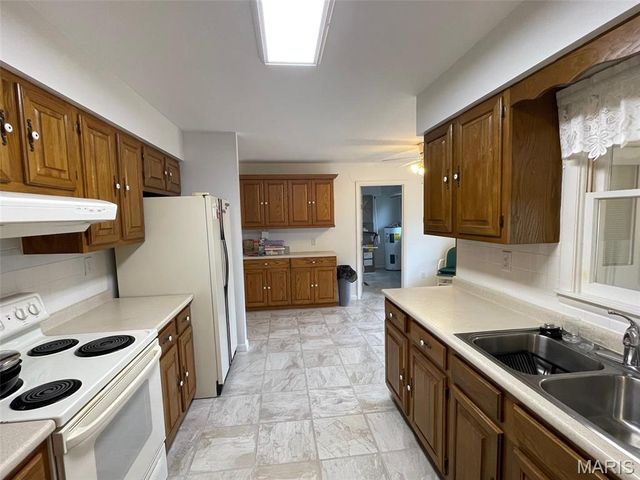 316 Sherlock Drive, Fredericktown, MO 63645