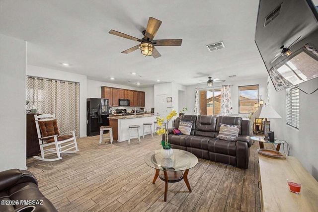 8544 W Osprey Lane, Tucson, AZ 85757