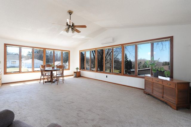 2665 Maryland Avenue E, Maplewood, MN 55119