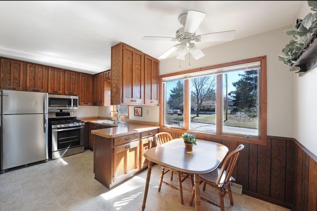 2665 Maryland Avenue E, Maplewood, MN 55119