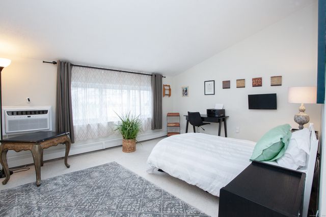 50 East Hill Road APT 4A, Canton, CT 06019