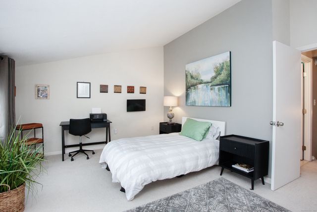 50 East Hill Road APT 4A, Canton, CT 06019