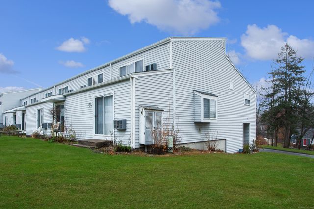 50 East Hill Road APT 4A, Canton, CT 06019