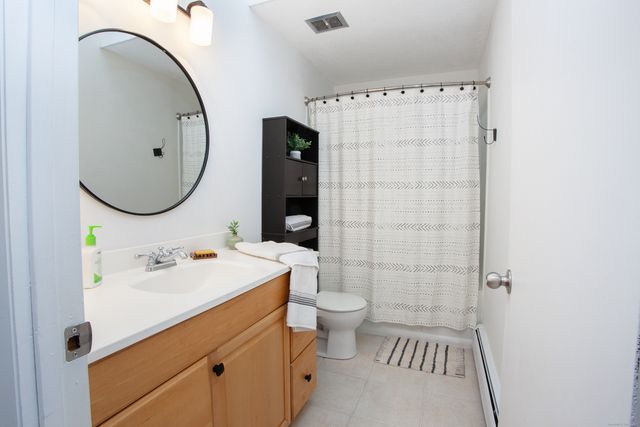 50 East Hill Road APT 4A, Canton, CT 06019