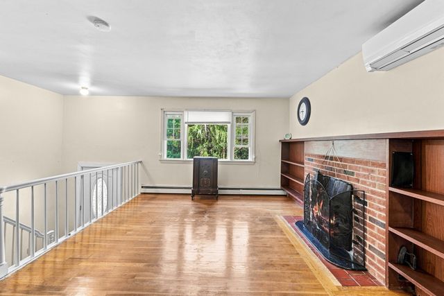 636 Highland St, Holliston, MA 01746
