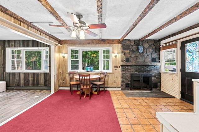 636 Highland St, Holliston, MA 01746