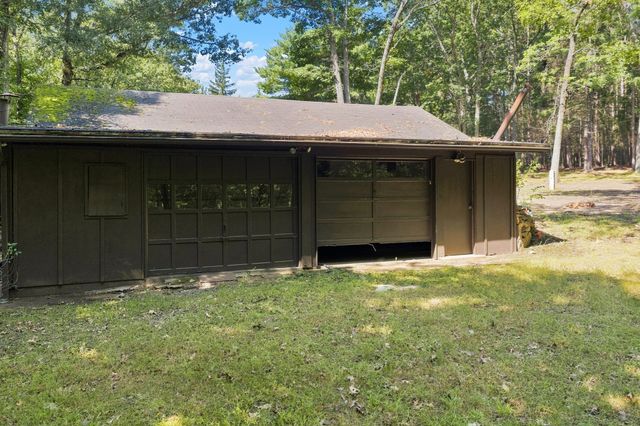 636 Highland St, Holliston, MA 01746