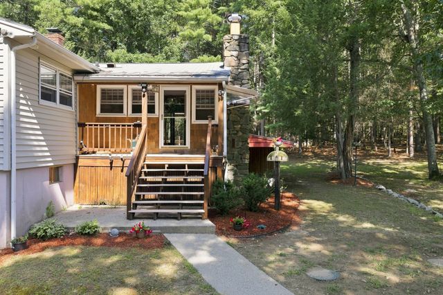 636 Highland St, Holliston, MA 01746
