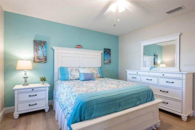 213 75TH STREET, Holmes Beach, FL 34217