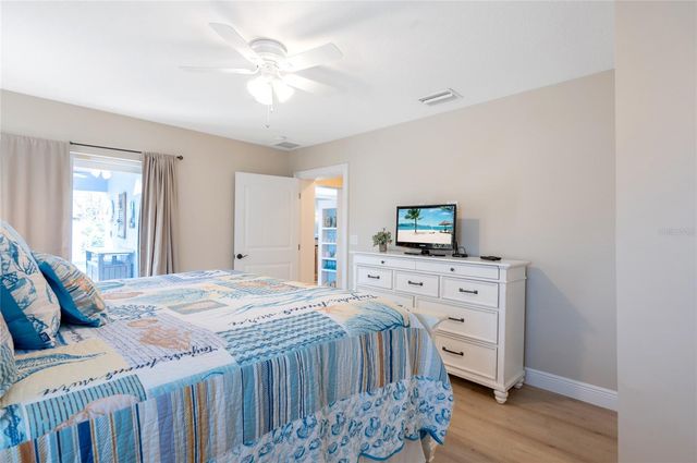 213 75TH STREET, Holmes Beach, FL 34217