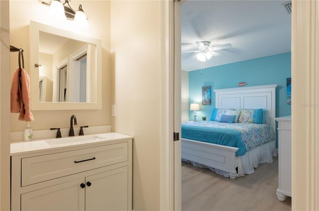 213 75TH STREET, Holmes Beach, FL 34217